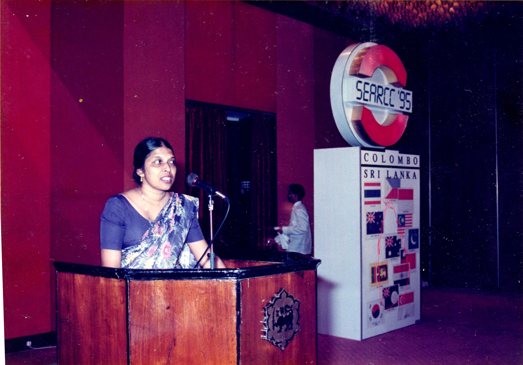 Nayeni addressing a forum at the conference