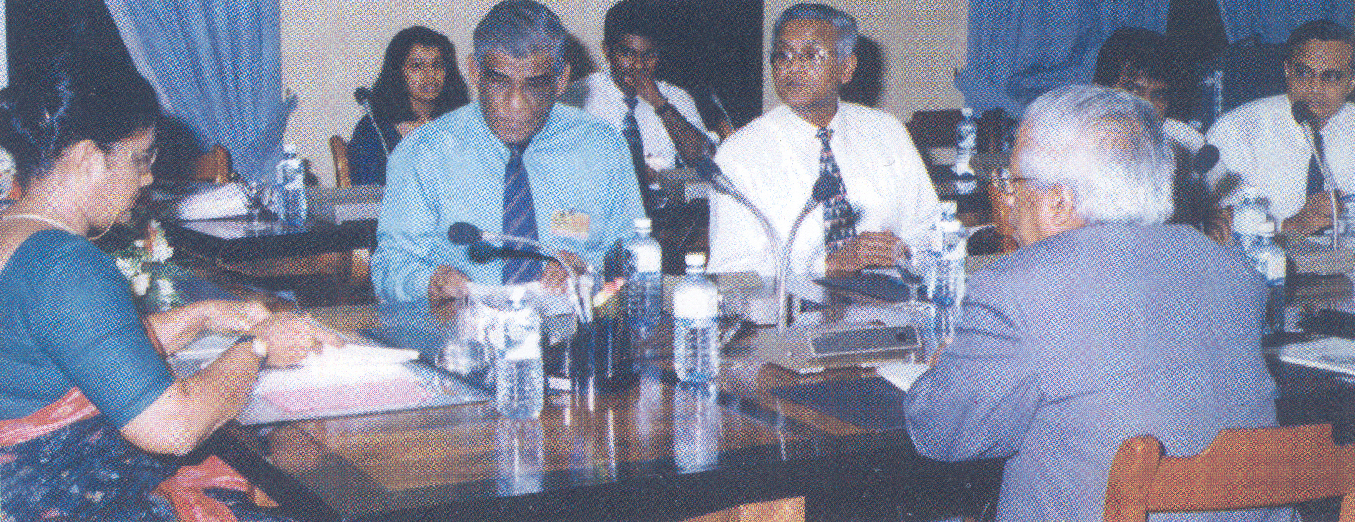 Prof. Samaranayake Chaired the National Y2K Task Force and ensured that the country crossed over to the 21st Century without any computer related problems. Above Prof. Samaranayake briefing President Chandrika Kumaratunge and Minister of Science and Technology Batty Weerakoon on the stepts that will be taken by the Task Force to face the cross over