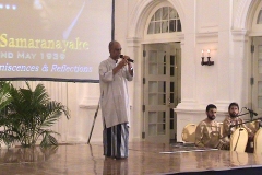 Visharada W. D. Amaradewa entertaining the gathering at the Felicitation to Prof. Samaranayake held in December 2004